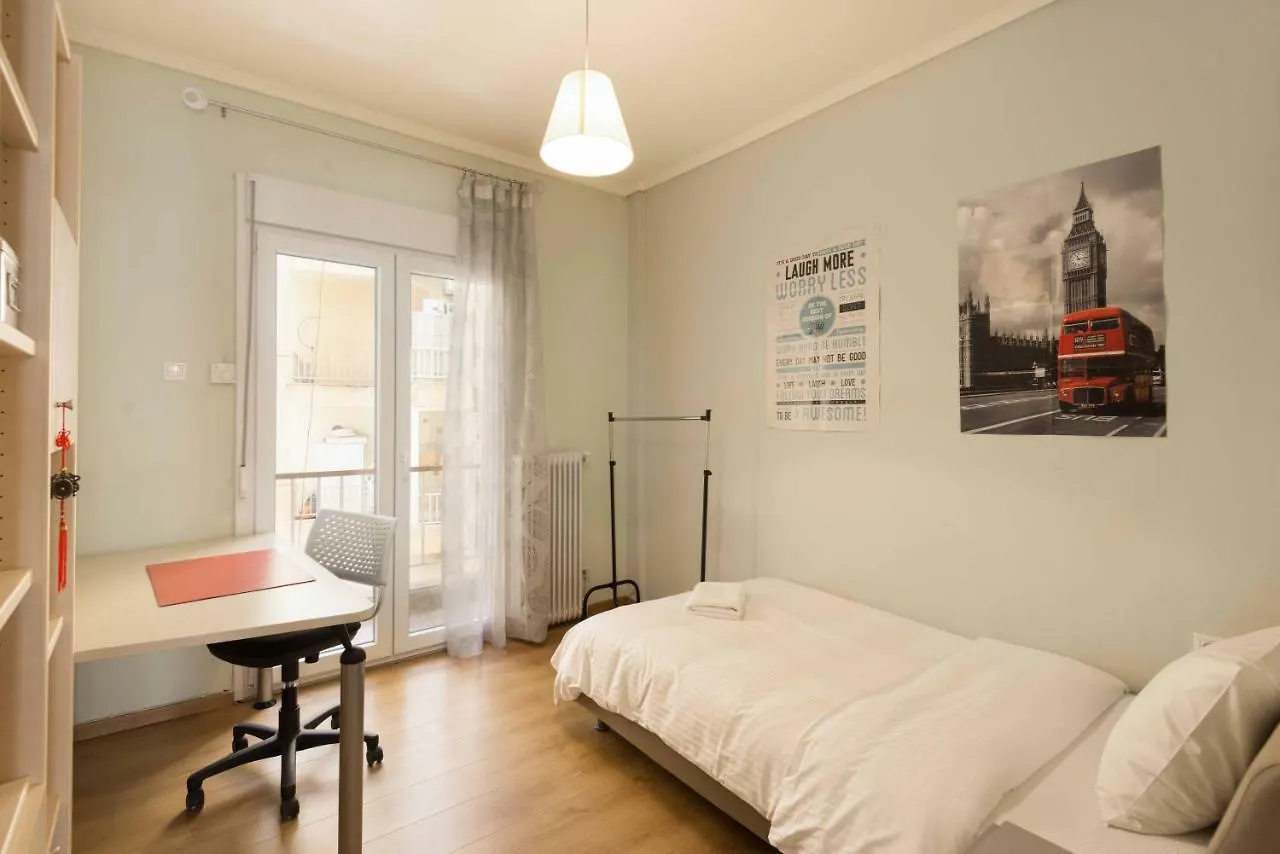 3 Bedroom Apartment Close To The City Center Салоники